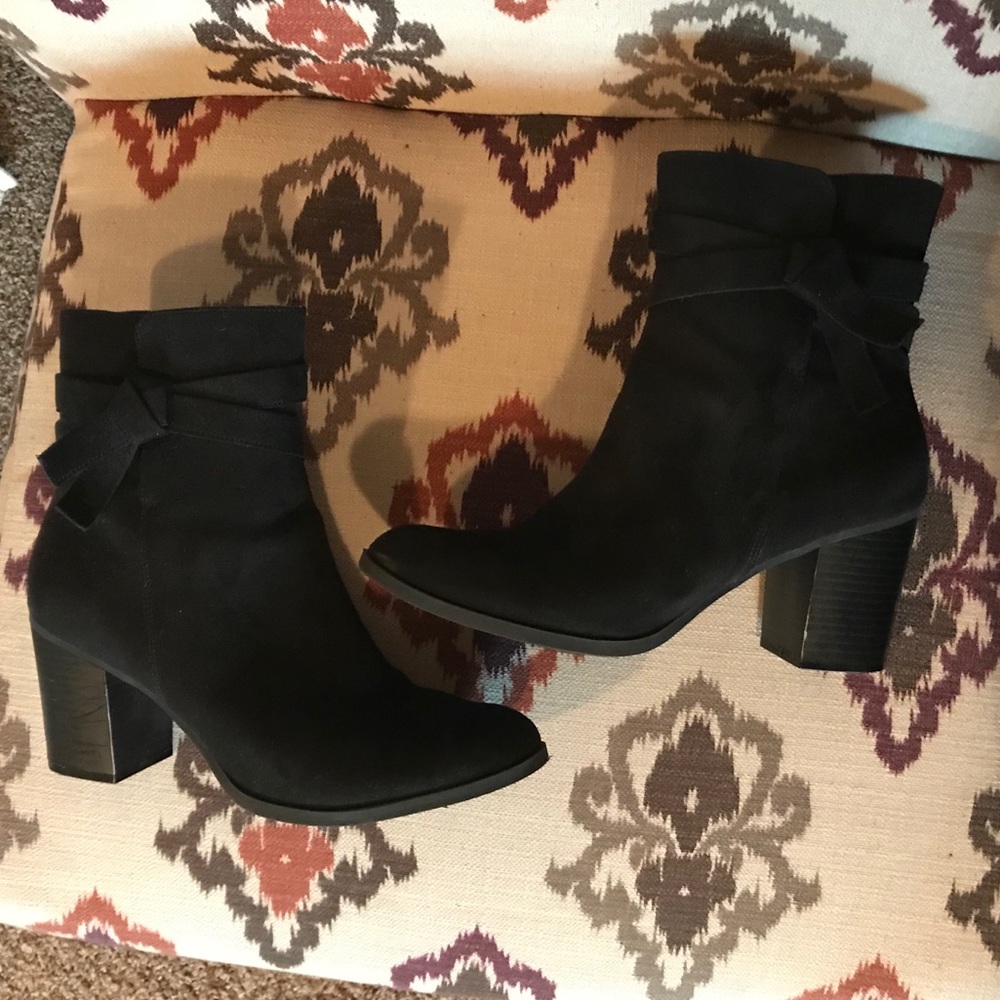 Black boots